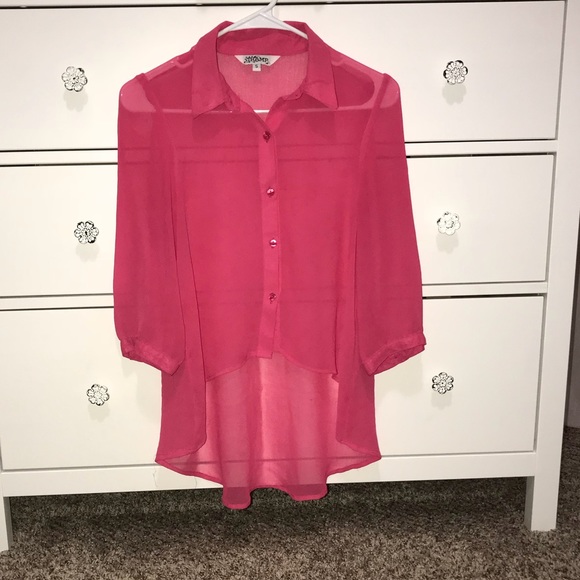 Pink blouse light weight in great condition - Picture 3 of 7